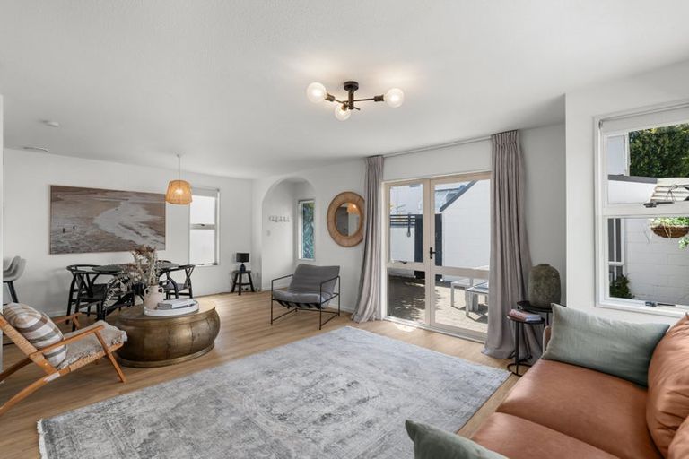 Photo of property in 3/270 Kilmore Street, Christchurch Central, Christchurch, 8011