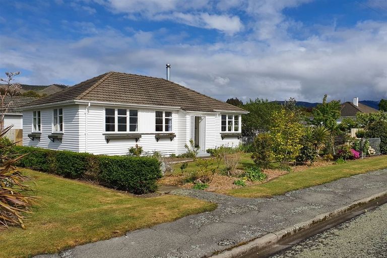 Photo of property in 8 Smith Street, Waimate, 7924