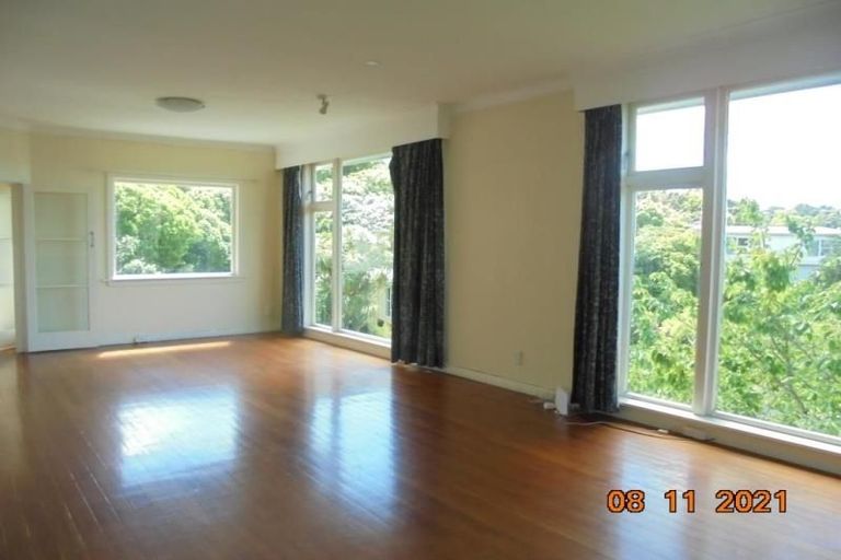 Photo of property in 19 David Crescent, Karori, Wellington, 6012