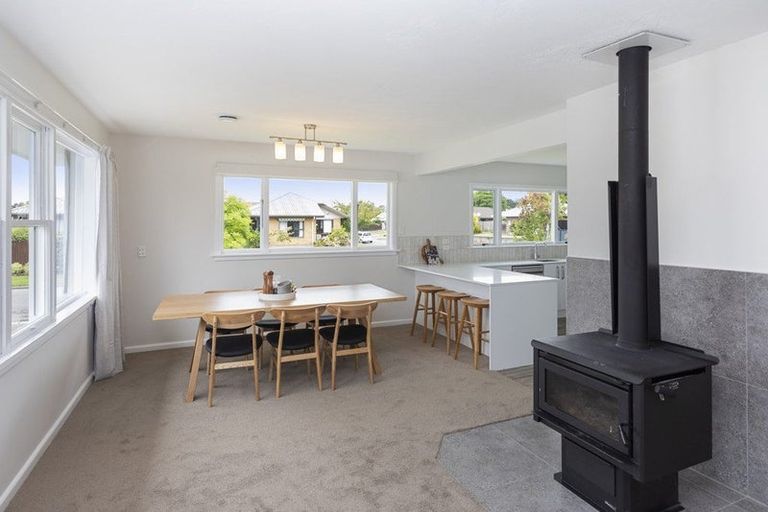 Photo of property in 30 Shannon Place, Belfast, Christchurch, 8051