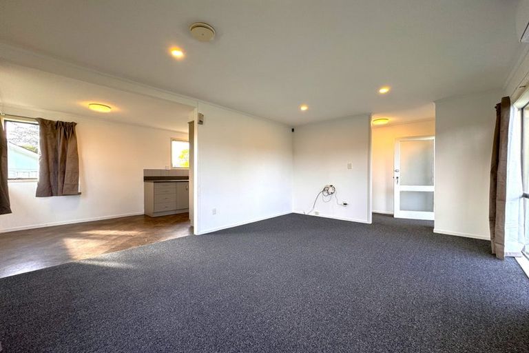 Photo of property in 20 Camphora Place, Ranui, Auckland, 0612