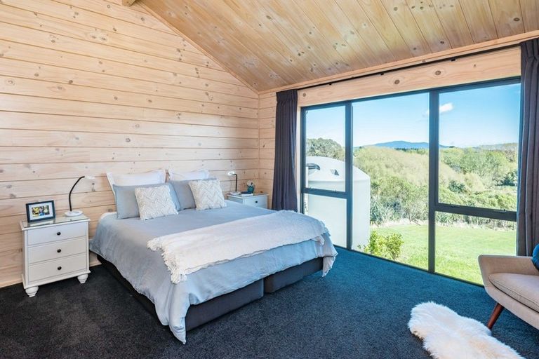 Photo of property in 214b Huia Street, Waikanae, 5391