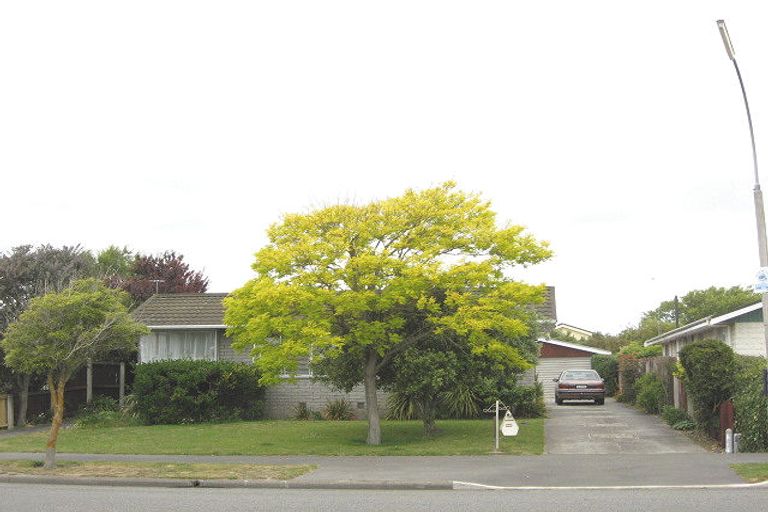 Photo of property in 145 Queenspark Drive, Parklands, Christchurch, 8083