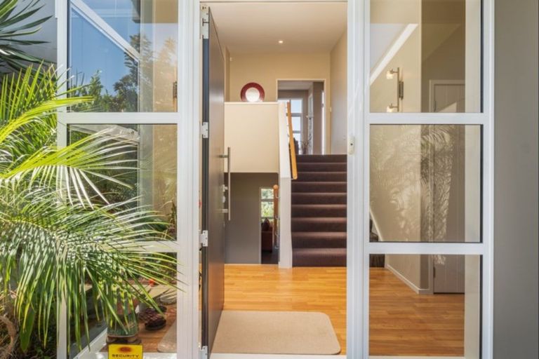 Photo of property in 30 Sirrah Street, Okitu, Gisborne, 4010