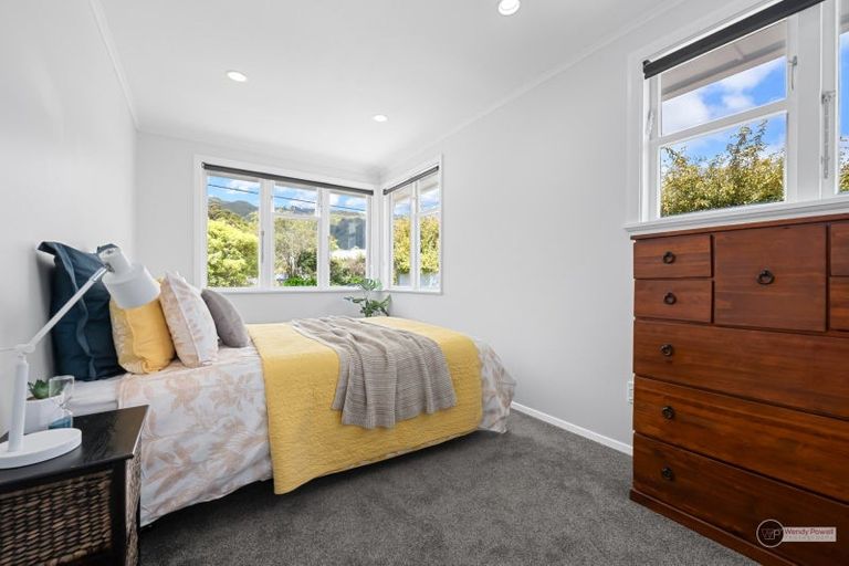 Photo of property in 11 Rimu Street, Naenae, Lower Hutt, 5011