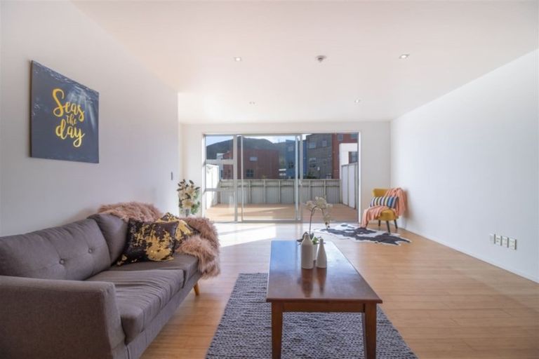 Photo of property in 49 Saddleback Grove, Karori, Wellington, 6012