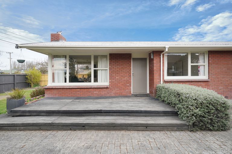 Photo of property in 195 Grimseys Road, Redwood, Christchurch, 8051