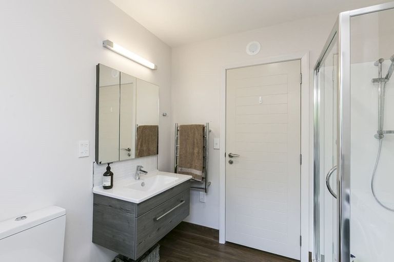 Photo of property in Fountain Court, 2/48d Oriental Parade, Oriental Bay, Wellington, 6011