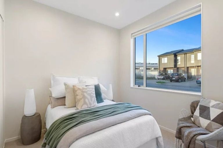 Photo of property in 6f Te Awapu Crescent, Takanini, 2112