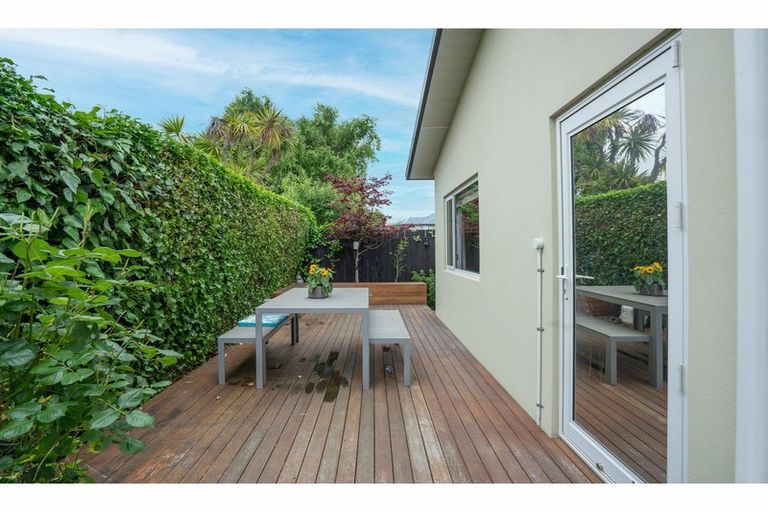 Photo of property in 35 Gresford Street, Edgeware, Christchurch, 8013