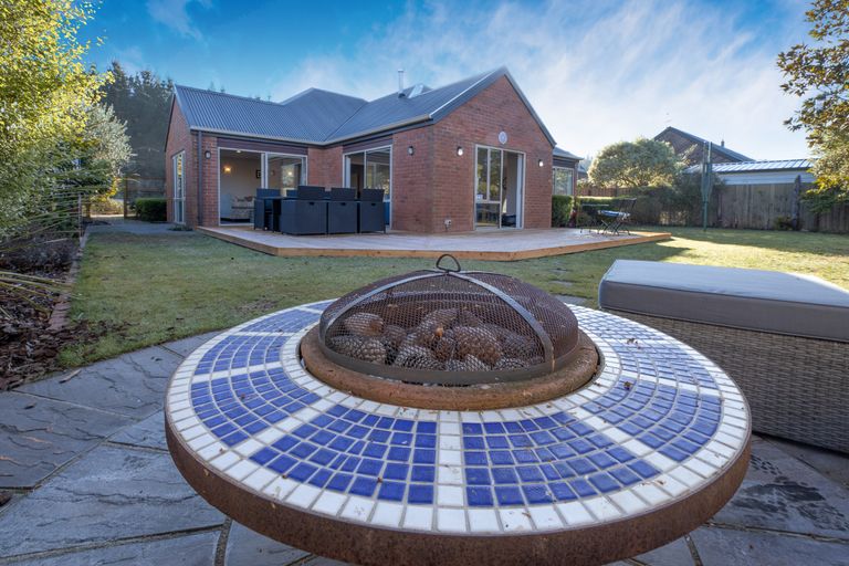 Photo of property in 136 Rothesay Road, Parklands, Christchurch, 8083