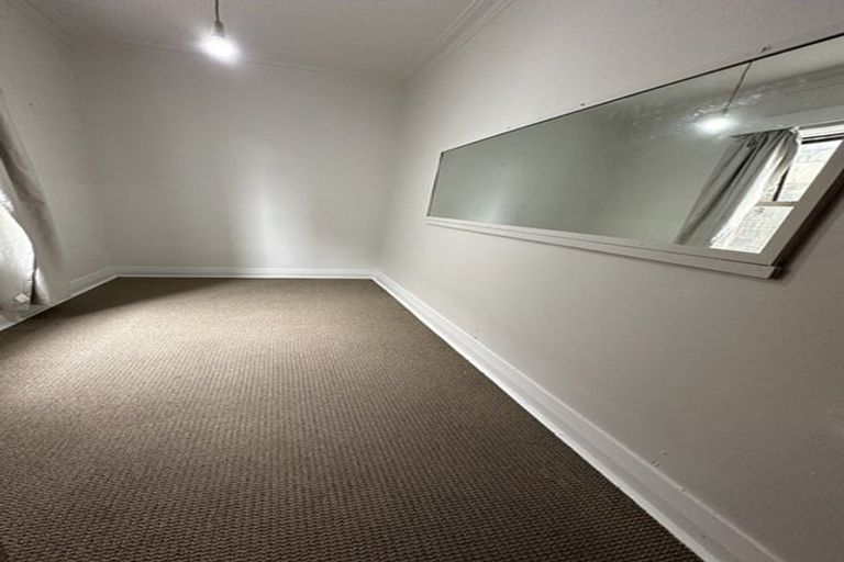 Photo of property in 6 Howe Street, North Dunedin, Dunedin, 9016