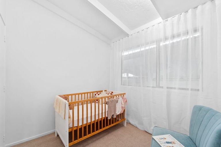 Photo of property in 2/71 Anich Road, Massey, Auckland, 0614