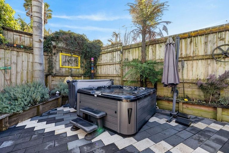 Photo of property in 45 Waitaha Road, Welcome Bay, Tauranga, 3112