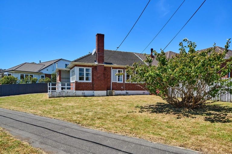 Photo of property in 72 Witako Street, Epuni, Lower Hutt, 5011