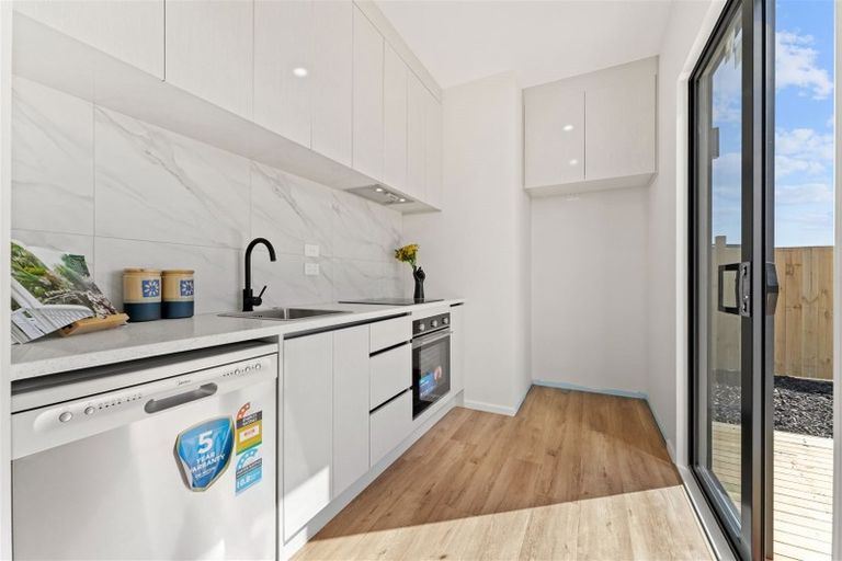 Photo of property in 6 Puhikawa Street, Massey, Auckland, 0614