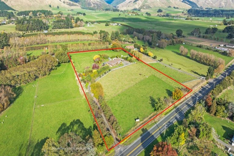 Photo of property in 840 Makerua Road, Tokomaru, Palmerston North, 4474