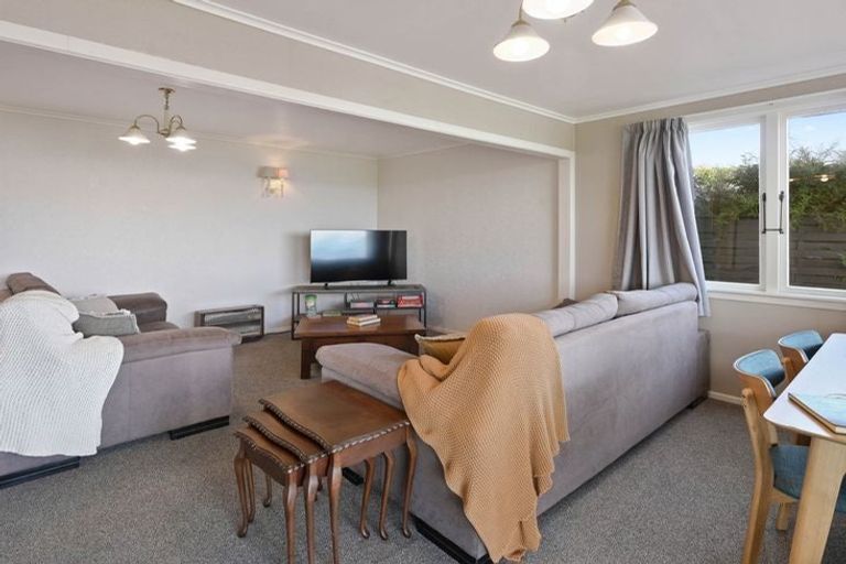 Photo of property in 43 Wakeman Road, Acacia Bay, Taupo, 3330