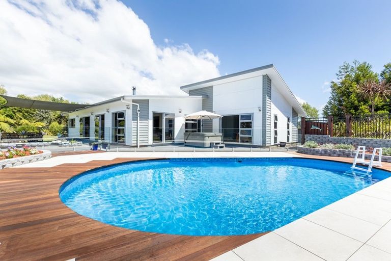 Photo of property in 848a Carrington Road, Hurworth, New Plymouth, 4371