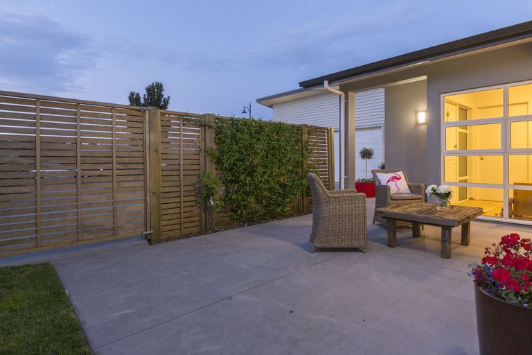 Photo of property in 19 Teal Place, Pyes Pa, Tauranga, 3112
