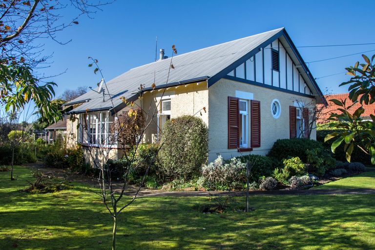 Photo of property in 16 Upper Plain Road, Masterton, 5810