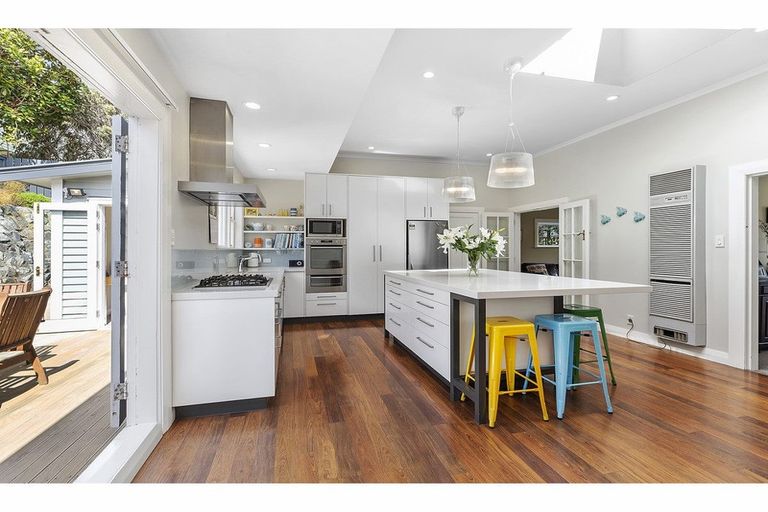 Photo of property in 7 Clutha Avenue, Khandallah, Wellington, 6035