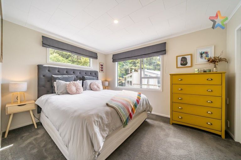 Photo of property in 85a Mulberry Street, Normandale, Lower Hutt, 5010