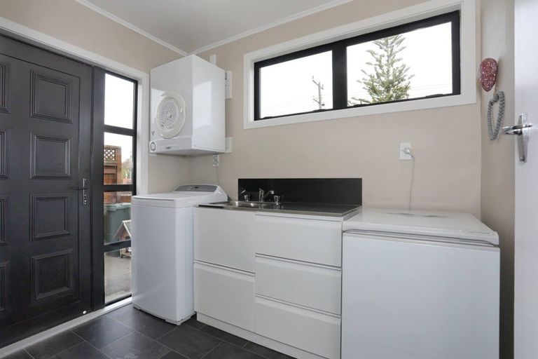 Photo of property in 36 Wanganui Road, Marton, 4710