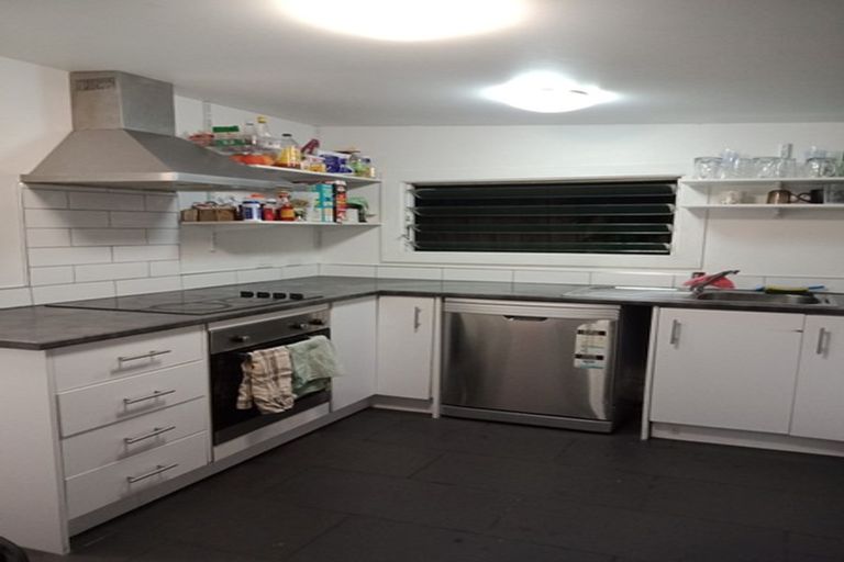 Photo of property in 136 Forth Street, North Dunedin, Dunedin, 9016