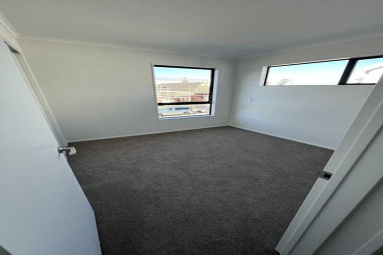 Photo of property in 10 Hema Road, Hobsonville, Auckland, 0616