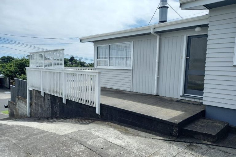 Photo of property in 15 Penrith Street, Westown, New Plymouth, 4310