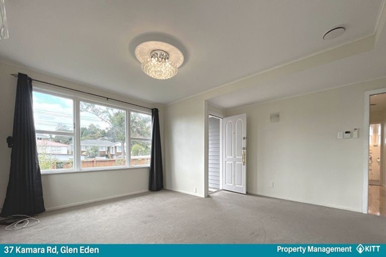 Photo of property in 37 Kamara Road, Glen Eden, Auckland, 0602