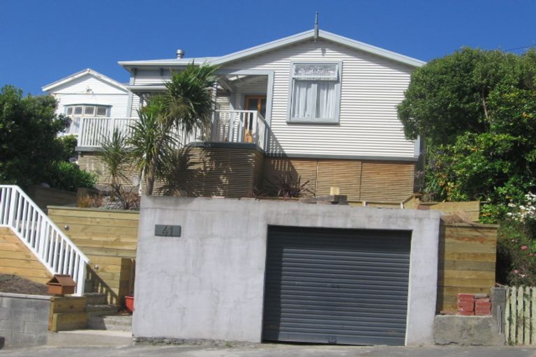 Photo of property in 41 Mckinley Crescent, Brooklyn, Wellington, 6021