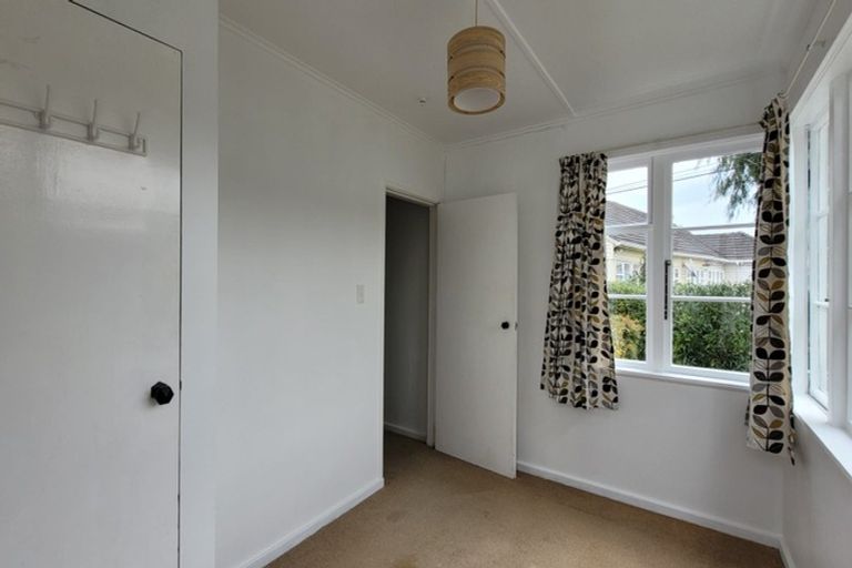 Photo of property in 3 Bryant Grove, Taita, Lower Hutt, 5011