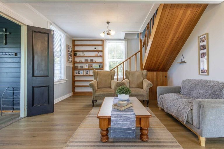 Photo of property in Dippers Halll, 28 Bell Street, Otane, 4202