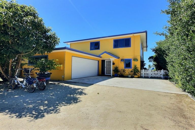 Photo of property in 267 Clifton Road, Te Awanga, 4102