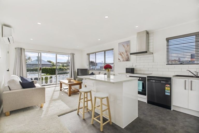 Photo of property in 1/2 Palm Court Drive, Glen Eden, Auckland, 0602