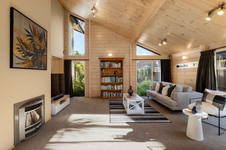 Photo of property in 15 The Esplanade, Huntington, Hamilton, 3210