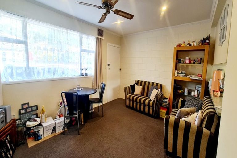 Photo of property in 10/10 Rawson Street, Tawa, Wellington, 5028