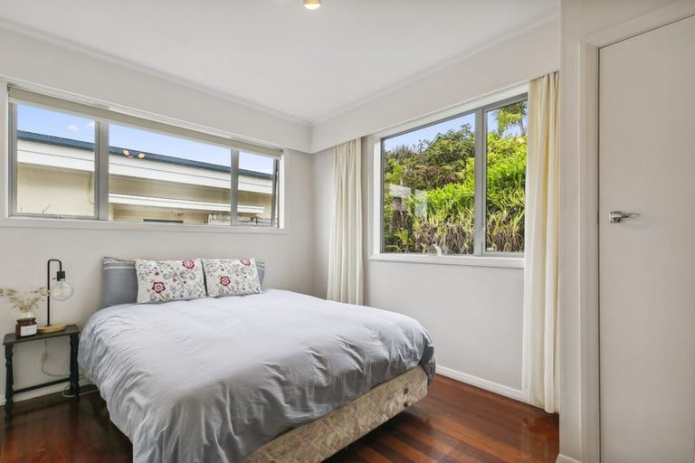 Photo of property in 27 David Crescent, Karori, Wellington, 6012