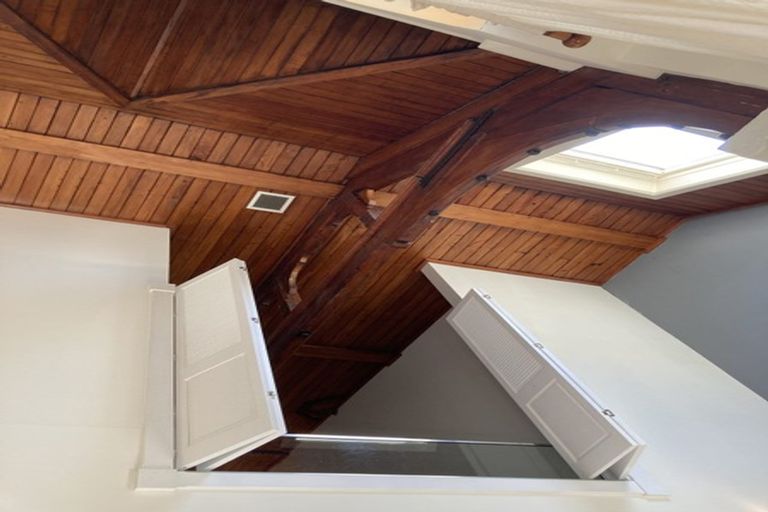 Photo of property in Whitmore Apartments, 1c/7 Stout Street, Wellington Central, Wellington, 6011