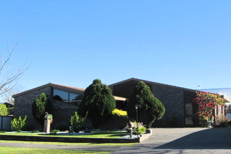 Photo of property in 54 Reynolds Road, Havelock North, 4130