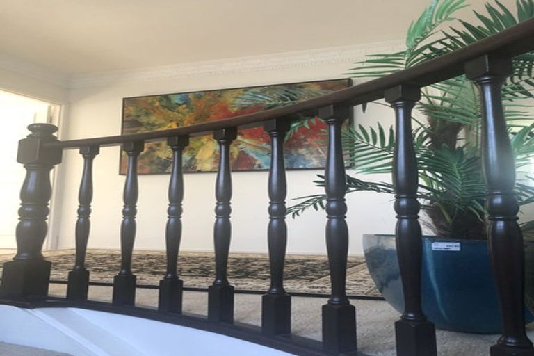 Photo of property in 2 Sylvan Park Avenue, Milford, Auckland, 0620