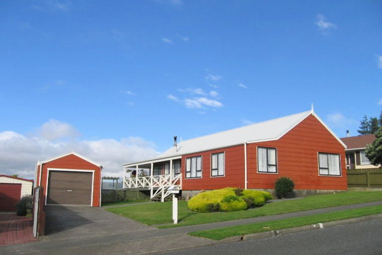 Photo of property in 13 Drummond Crescent, Kelson, Lower Hutt, 5010