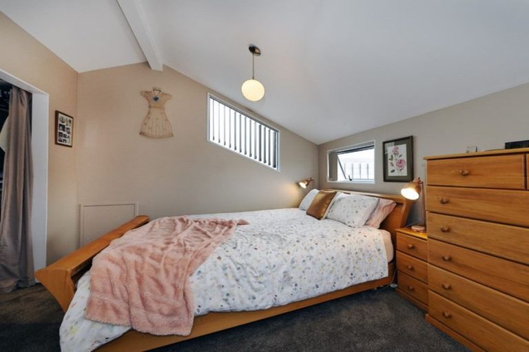 Photo of property in 29 Glucina Avenue, West Harbour, Auckland, 0618