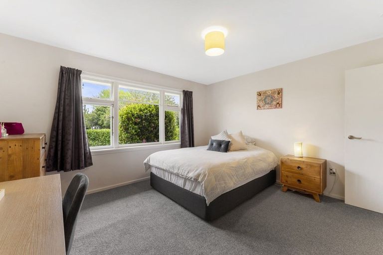 Photo of property in 29 Liverton Crescent, Bishopdale, Christchurch, 8053