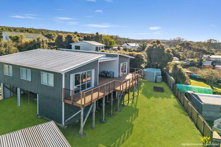 Photo of property in 18 Mariner Cove Road, Tinopai, Matakohe, 0593