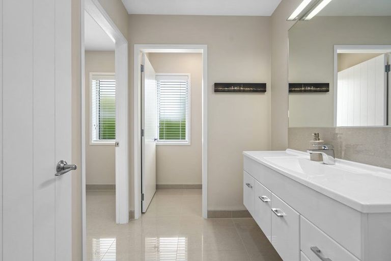 Photo of property in 35 Riverside Lane, Karapiro, Cambridge, 3494