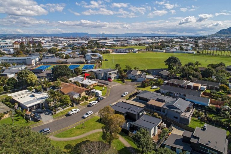 Photo of property in 37 Waitui Grove, Mount Maunganui, 3116