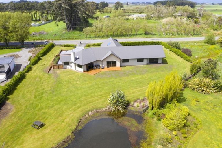 Photo of property in 19 Wylie Road, Foxton Beach, Foxton, 4891